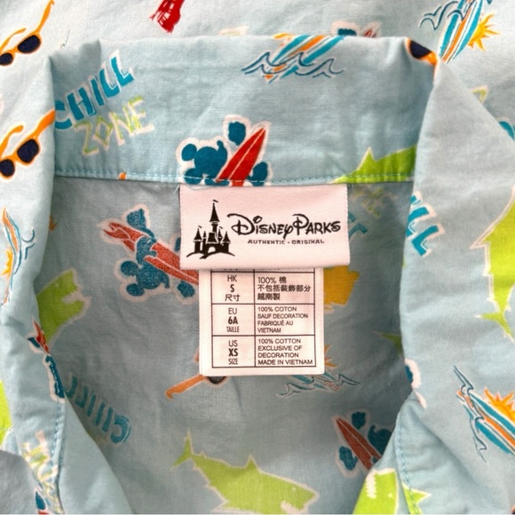 Disney Parks Disneyland Boy’s XS Button Up Short Sleeve Shirt Mickey Mouse Print - Picture 3 of 5